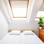 Spacious 2Bd Flat With Secure Free Parking